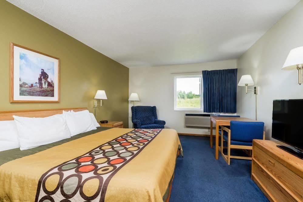 Baymont By Wyndham Baldwin Hotel Buitenkant foto