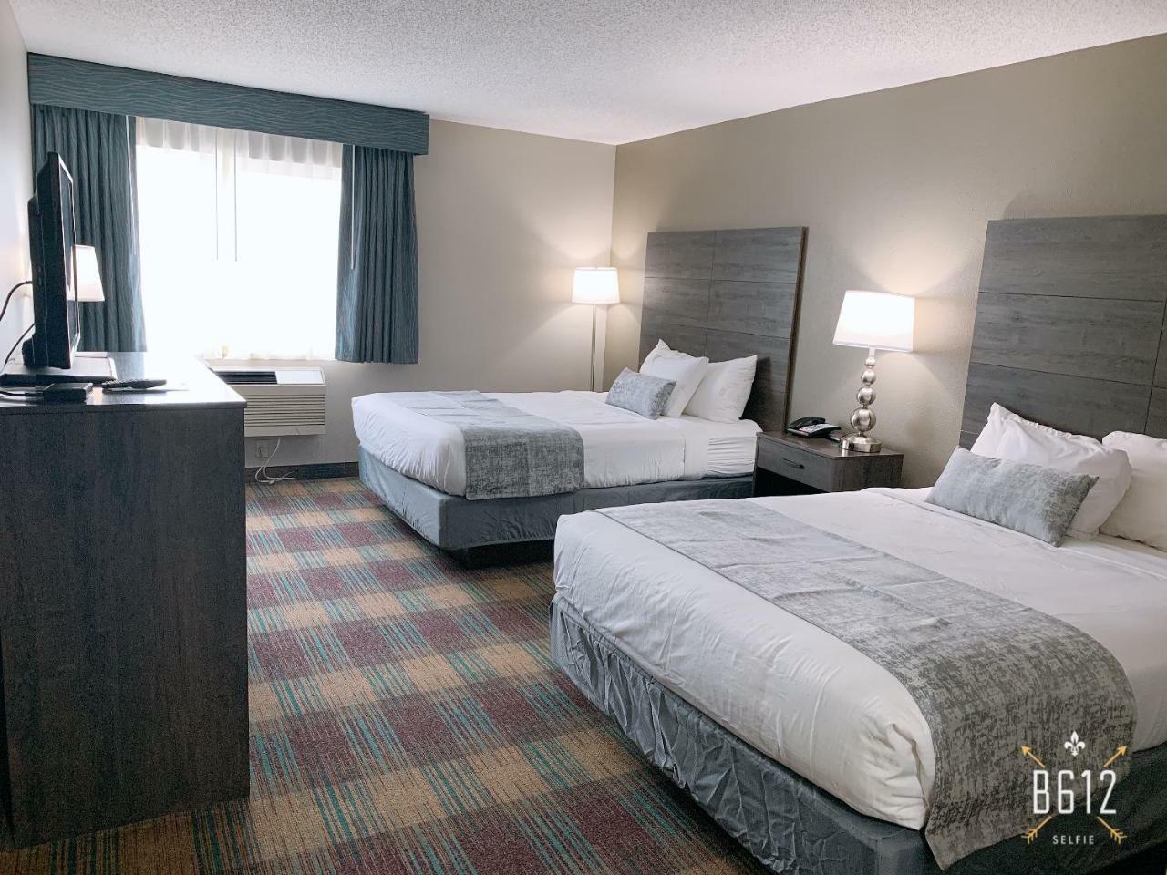 Baymont By Wyndham Baldwin Hotel Buitenkant foto