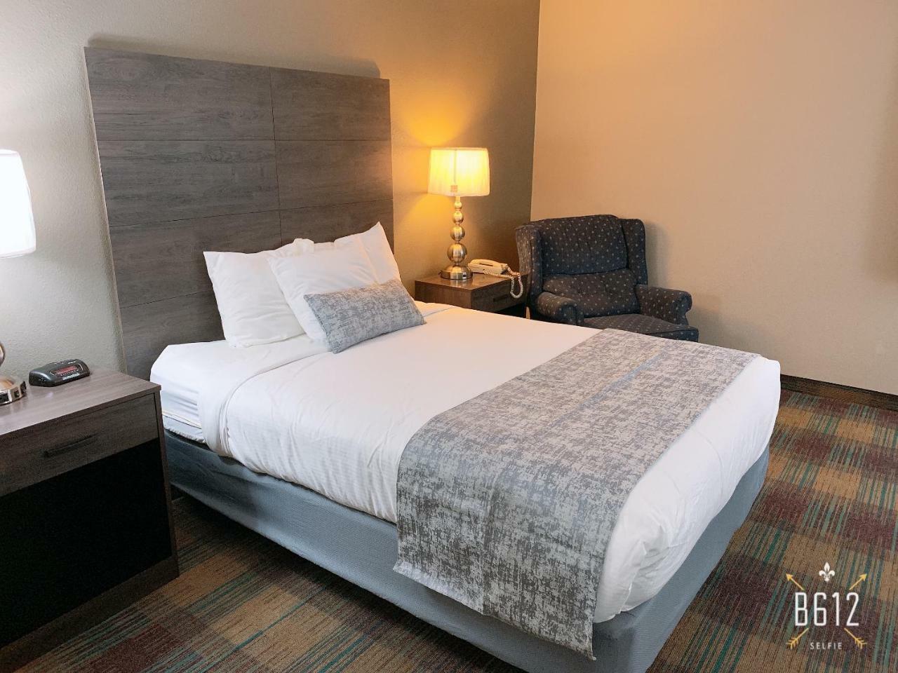 Baymont By Wyndham Baldwin Hotel Buitenkant foto